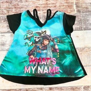 Disney D-Signed Descendants Uma What's my name graphic cold shoulder top size xs